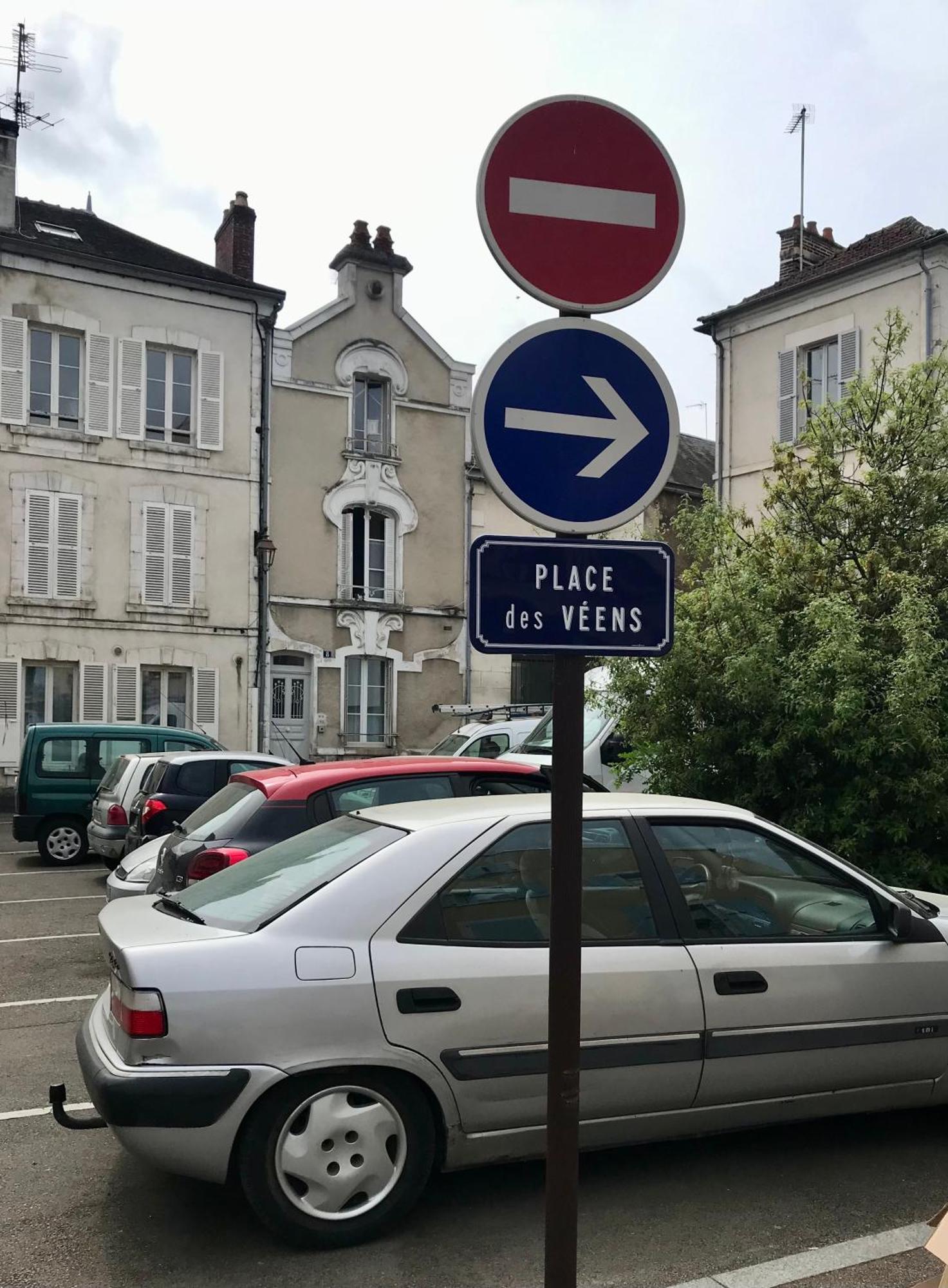 Logement Cosy Et Lumineux Auxerre Luaran gambar